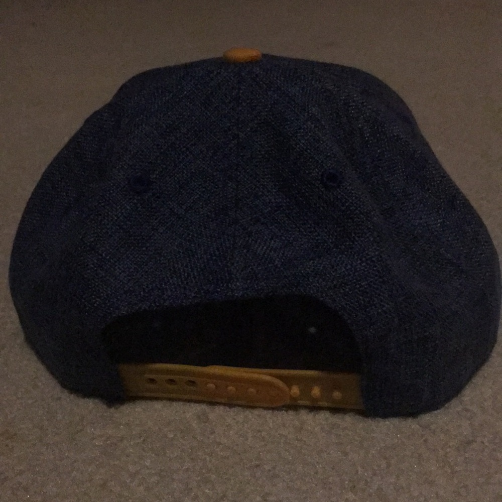 UCLA baseball hat - Picture 2 of 3